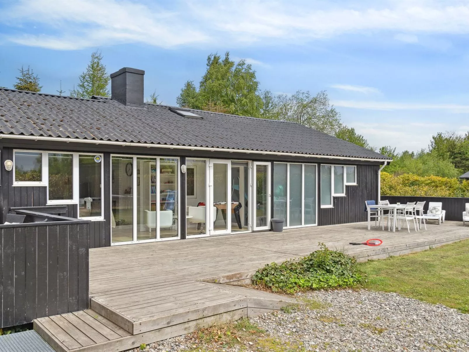 "Hallveig" - 1.1km from the sea-Draußen