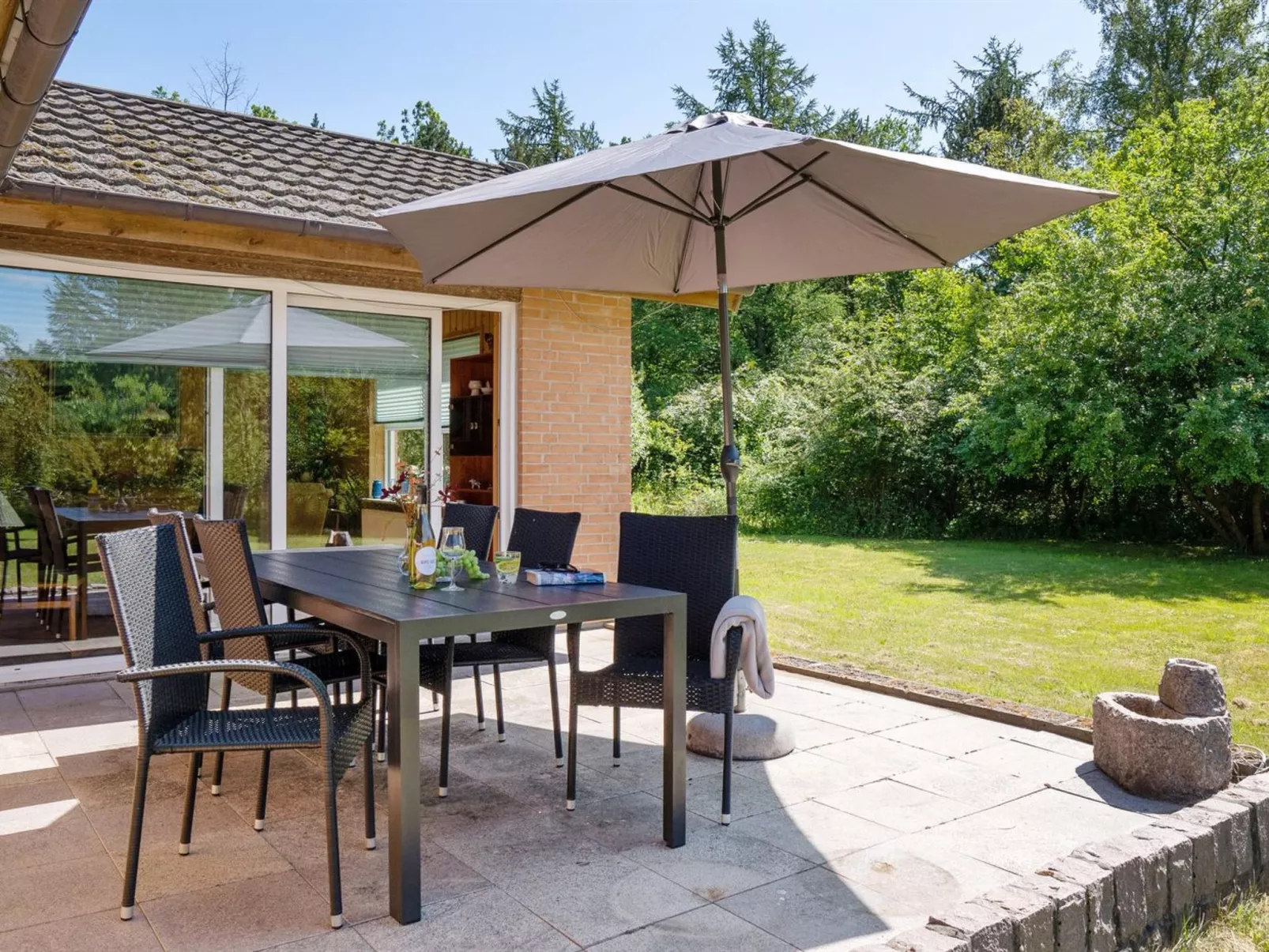 "Tille" - 700m to the fjord-Draußen