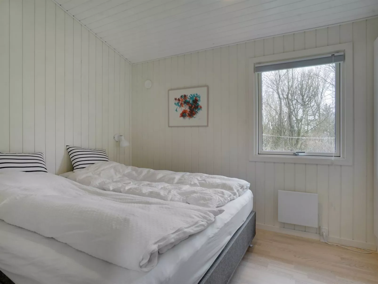 "Brune" - 30km from the sea-Inside