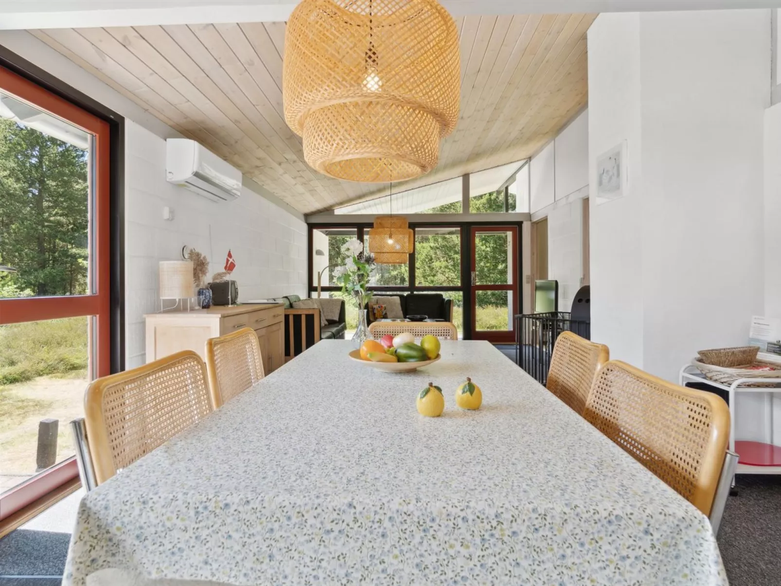 "Nila" - 750m from the sea-Inside