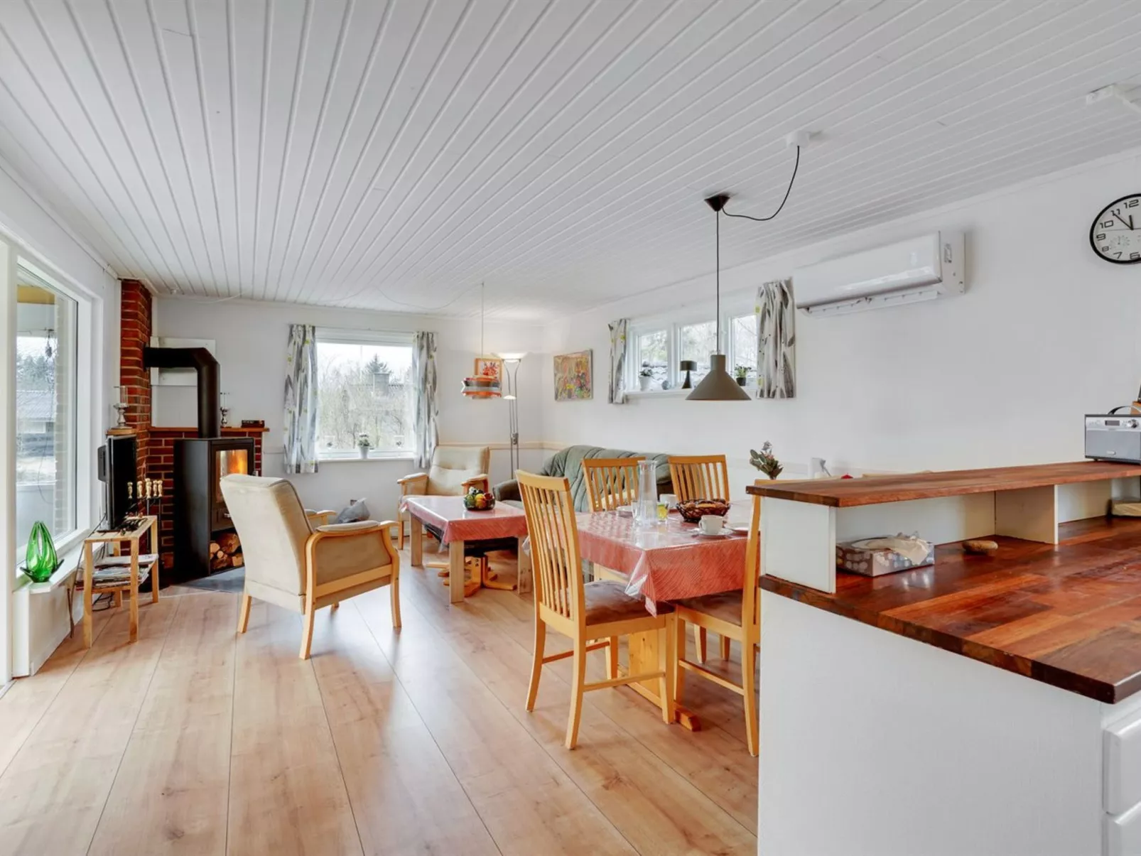 "Hejne" - 29km from the sea-Drinnen