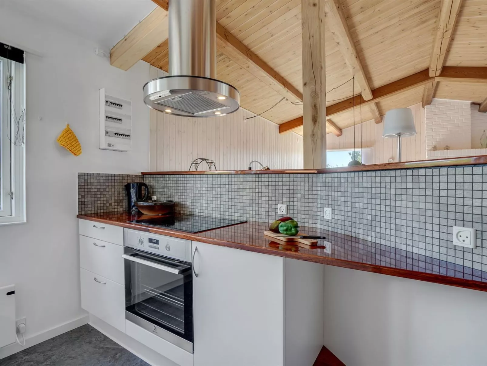 "Westman" - 200m from the sea-Inside