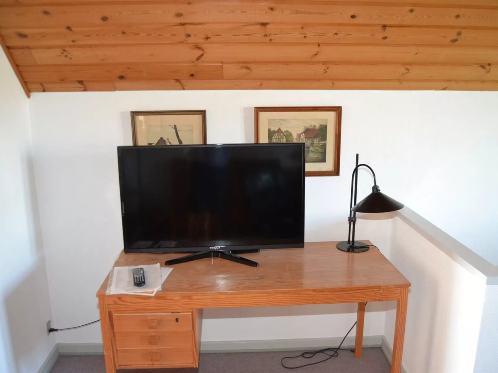 "Ester" - 2.3km from the sea-Inside