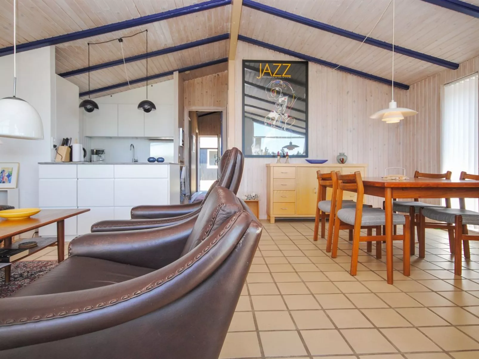 "Jerrik" - 900m from the sea-Dedans