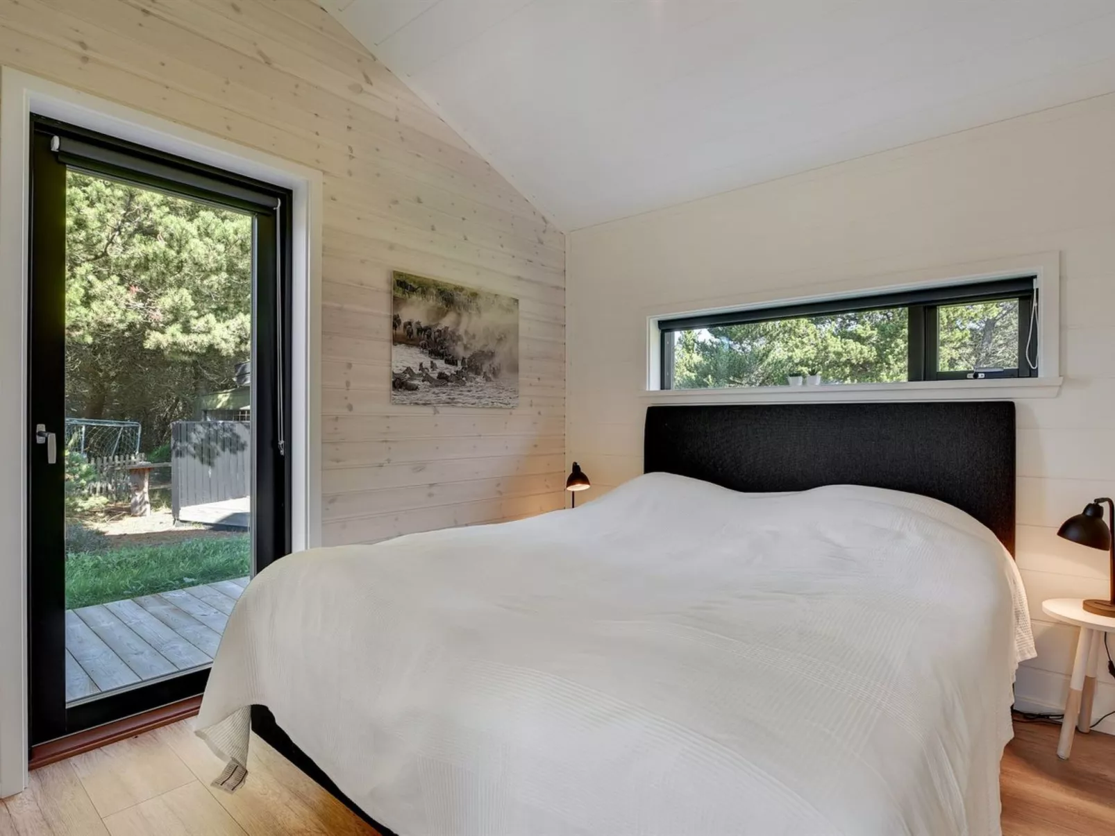 "Tea" - 2.7km from the sea-Dedans