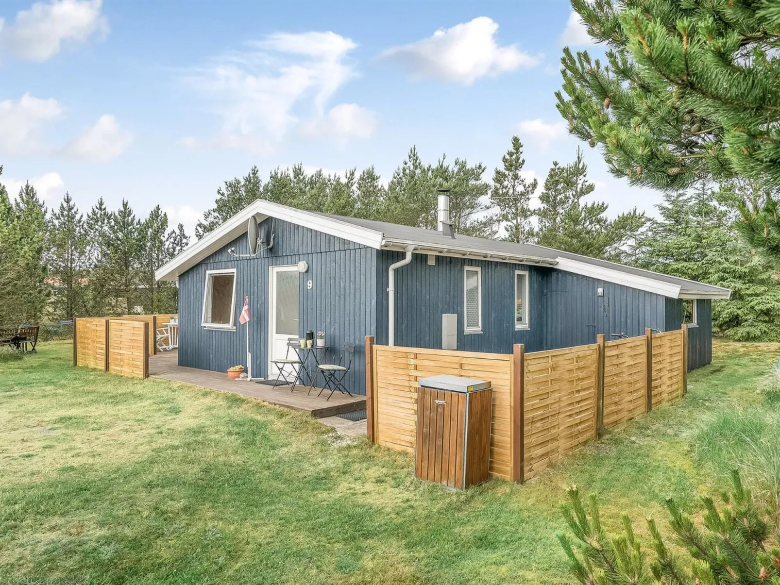 "Hughlek" - 900m from the sea-Draußen