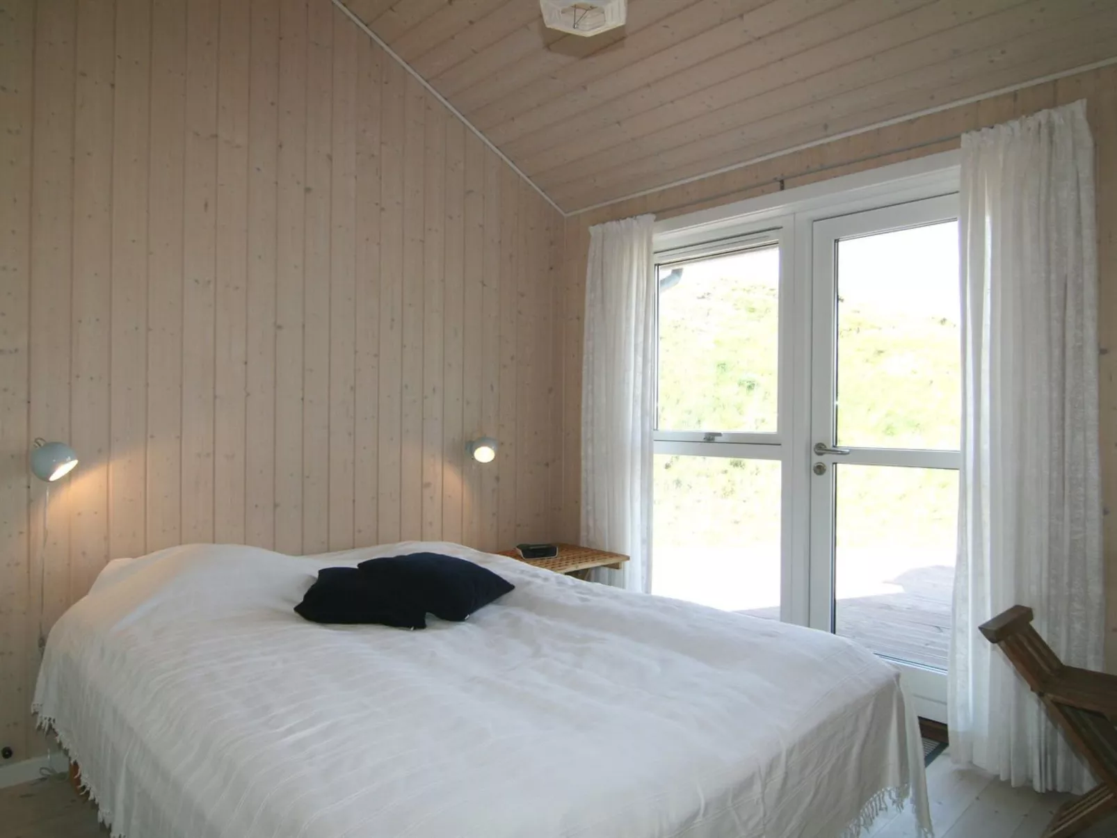 "Fransiske" - 800m from the sea-Drinnen