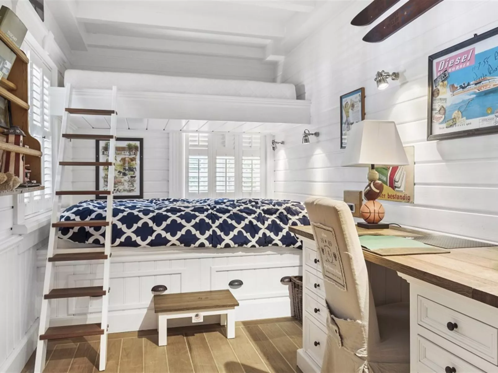 "Titia" - 1.2km to the fjord-Dedans