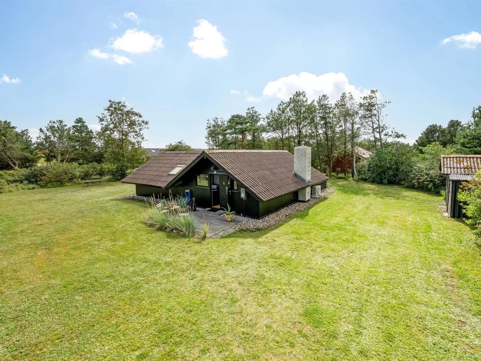 "Raita" - 350m to the fjord-Draußen