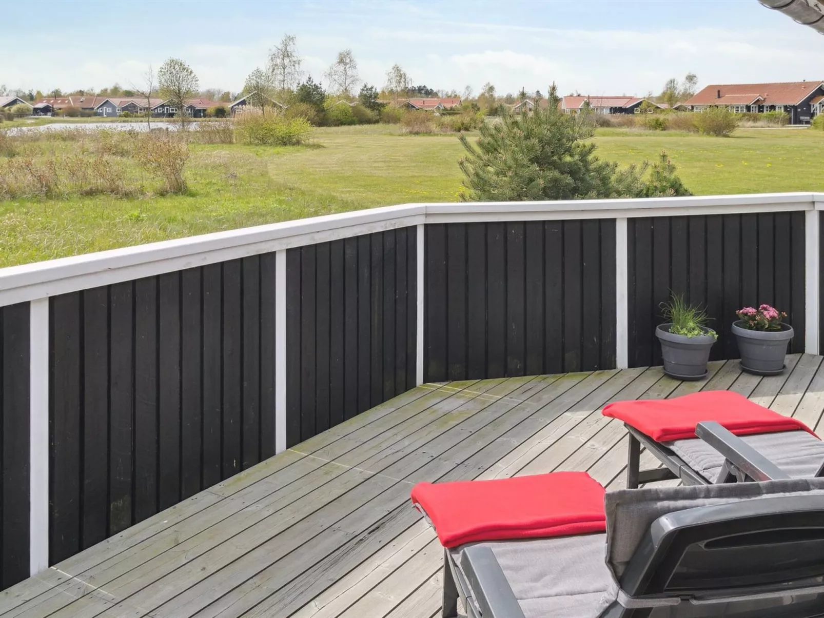 "Swanhild" - 900m from the sea-Outside