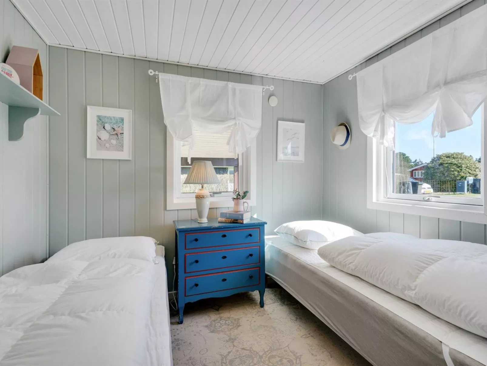 "Sveina" - 600m from the sea-Inside