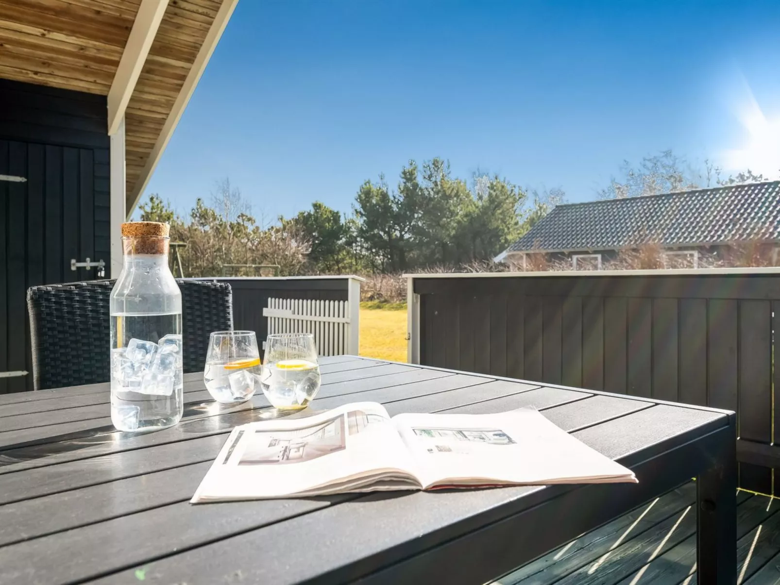 "Germaine" - 1.2km from the sea-Outside