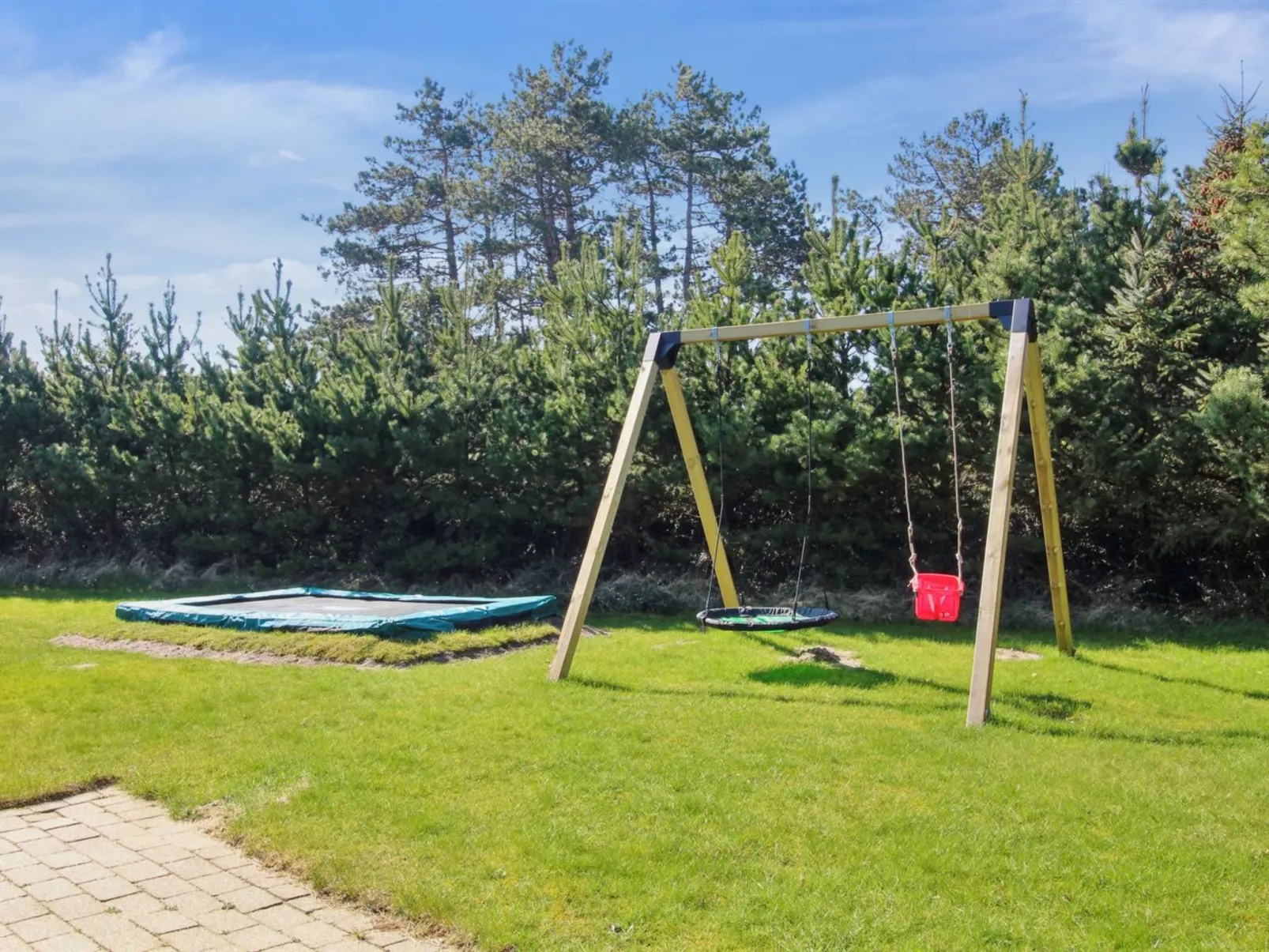 "Amundi" - 3.8km from the sea-Outside