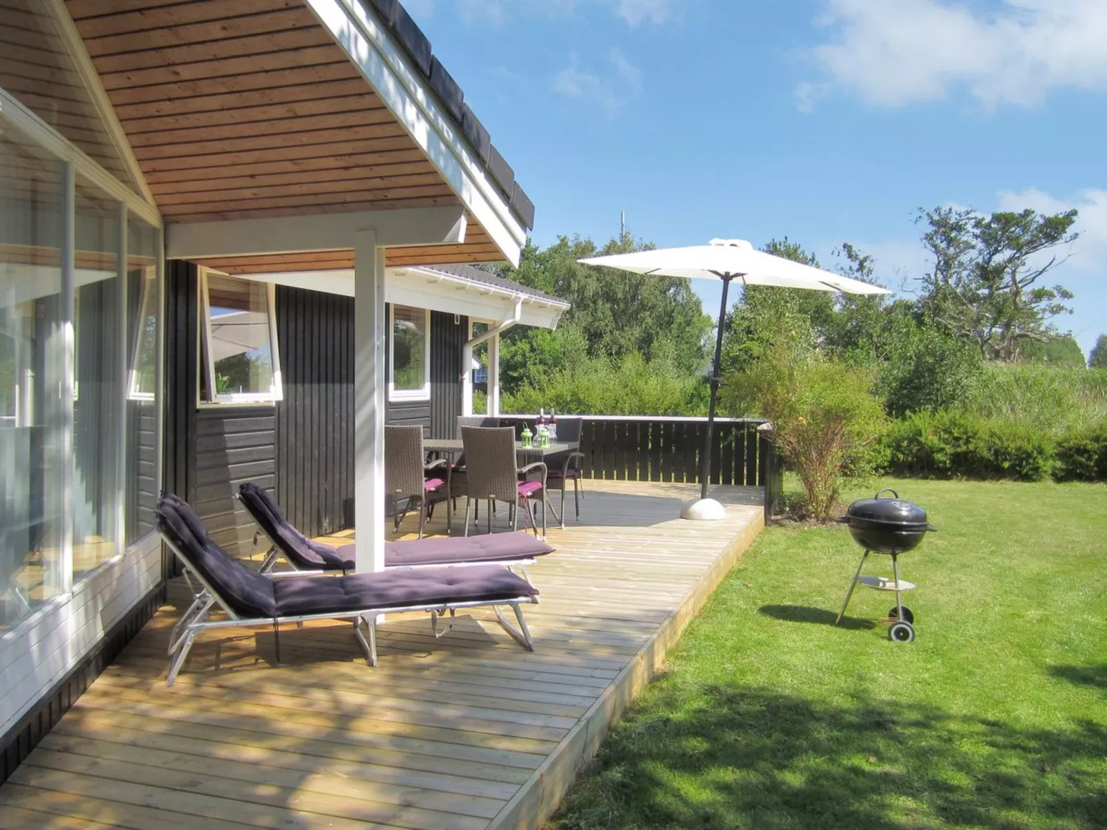 "Augusta" - 700m from the sea-Outside