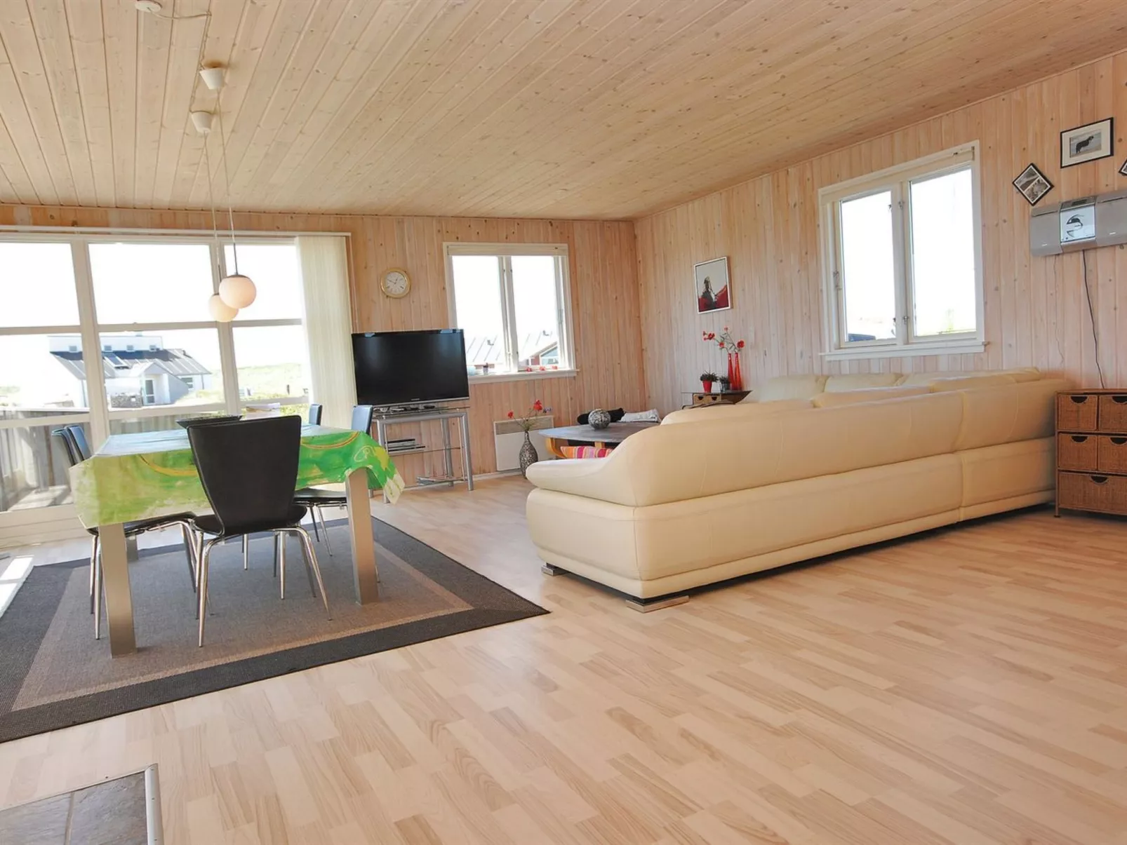 "Ernbiorn" -  from the sea-Inside