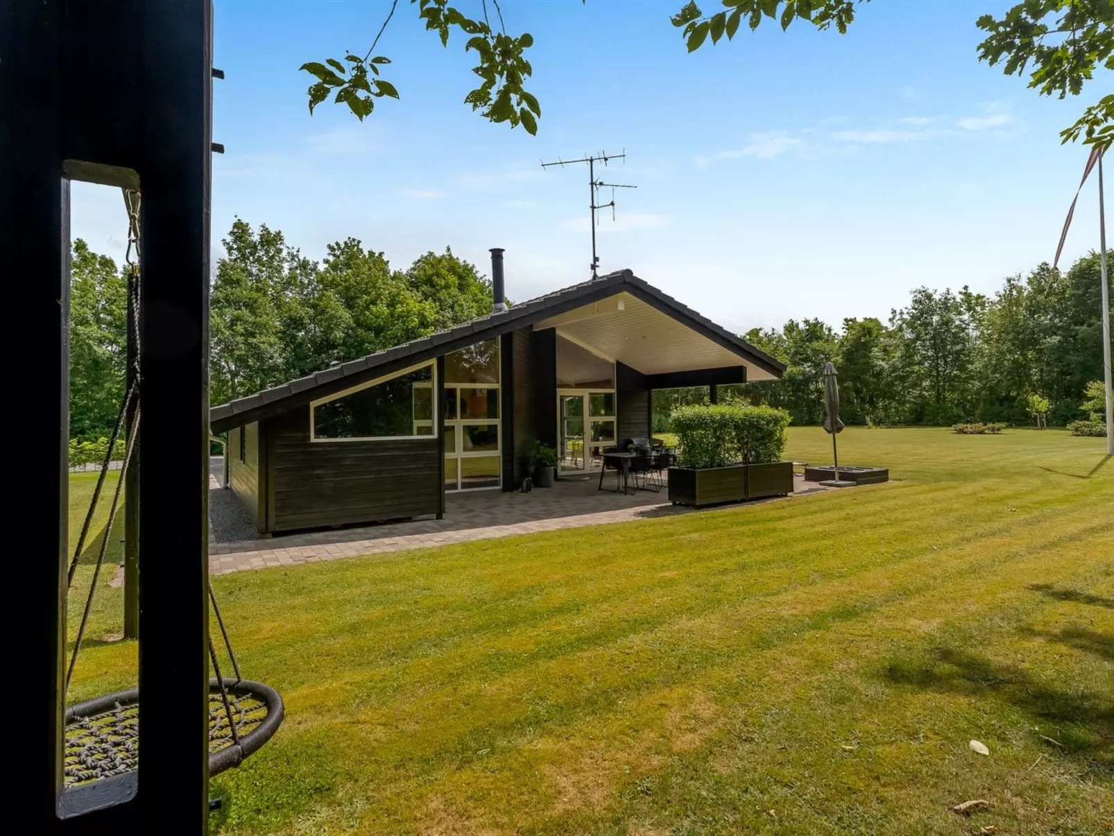 "Yorrit" - 500m to the fjord-Outside