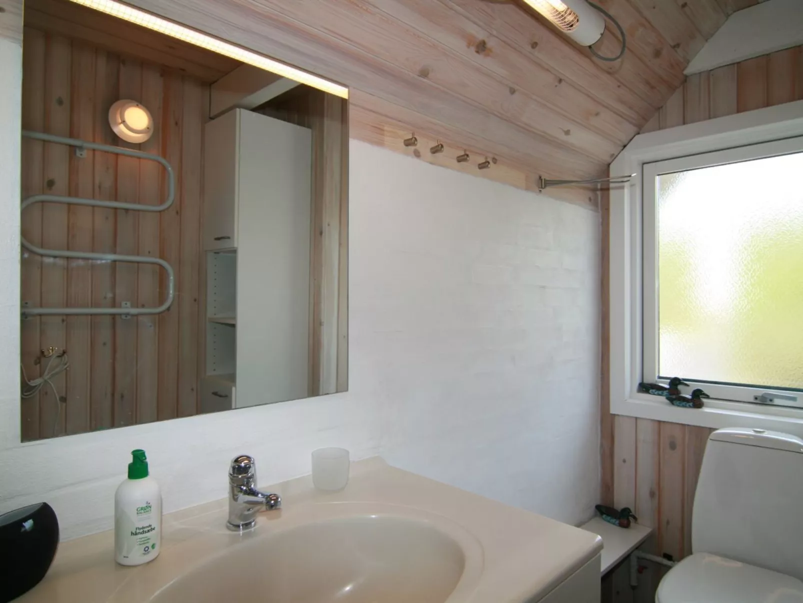 "Sys" - 500m from the sea-Inside