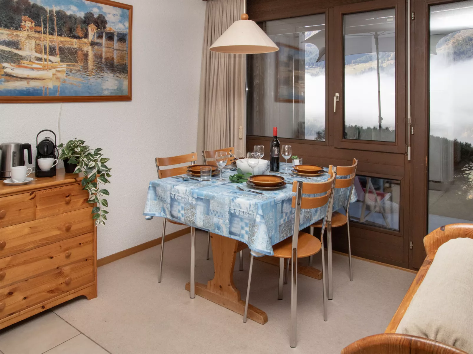 Primula Apt. B-Drinnen