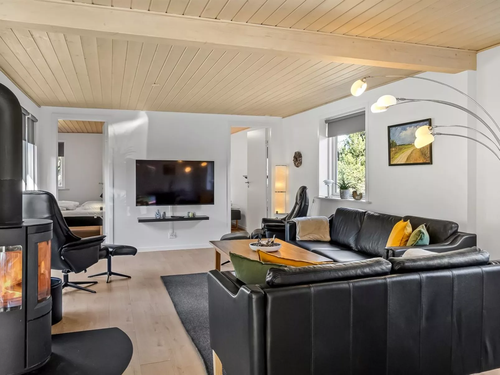 "Bjarka" - 2.9km from the sea-Drinnen