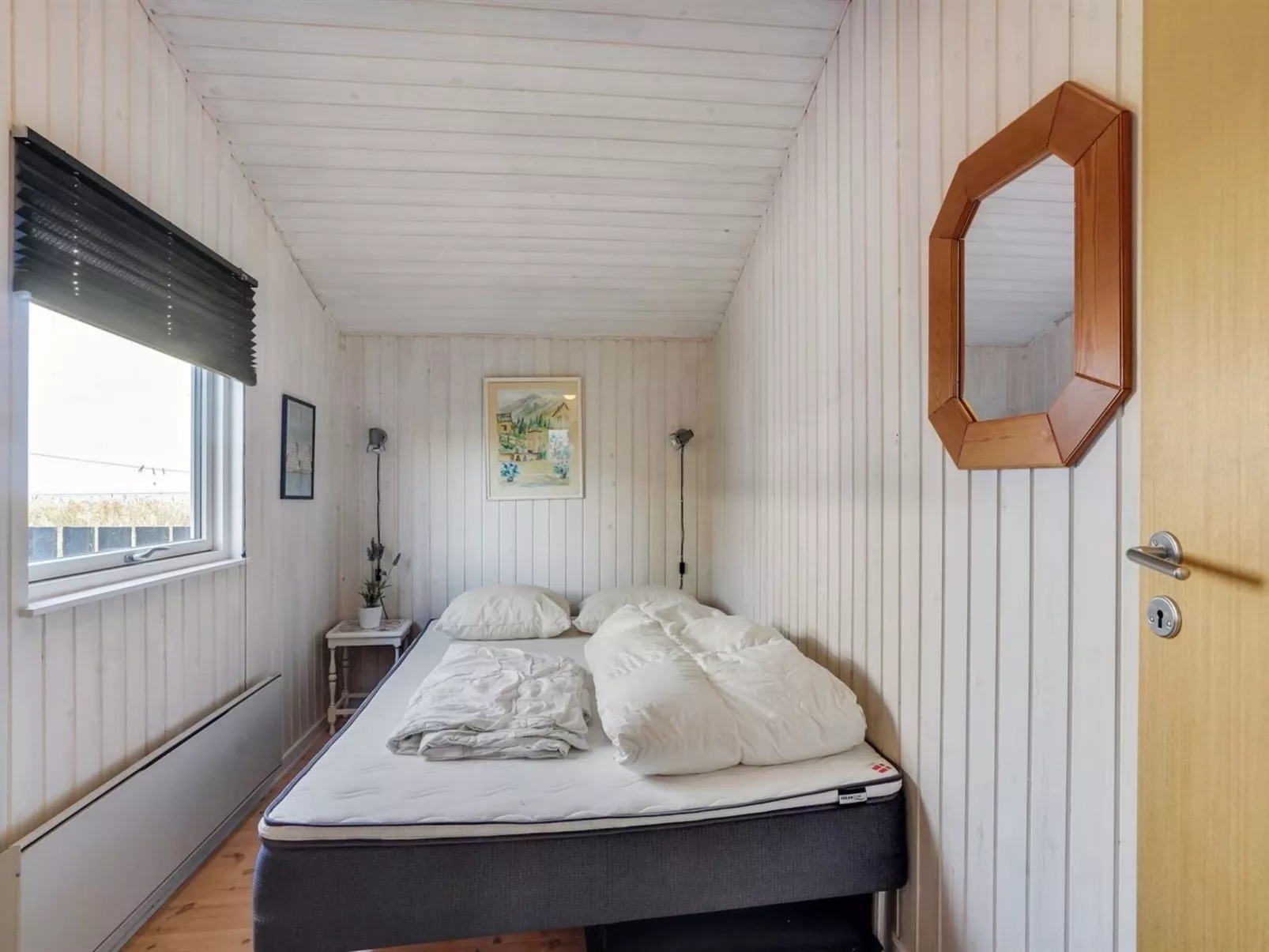 "Gisa" -  from the sea-Inside