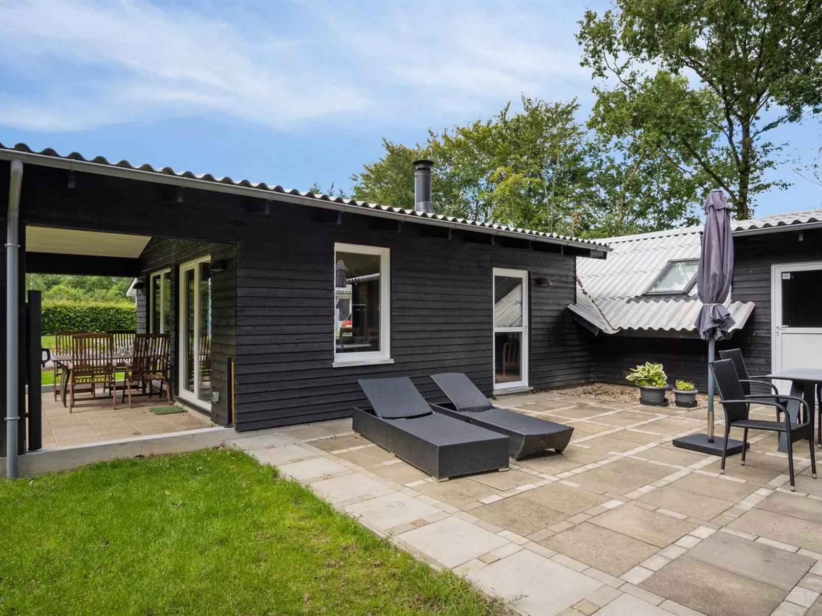 "Hedwig" - 30km from the sea-Draußen