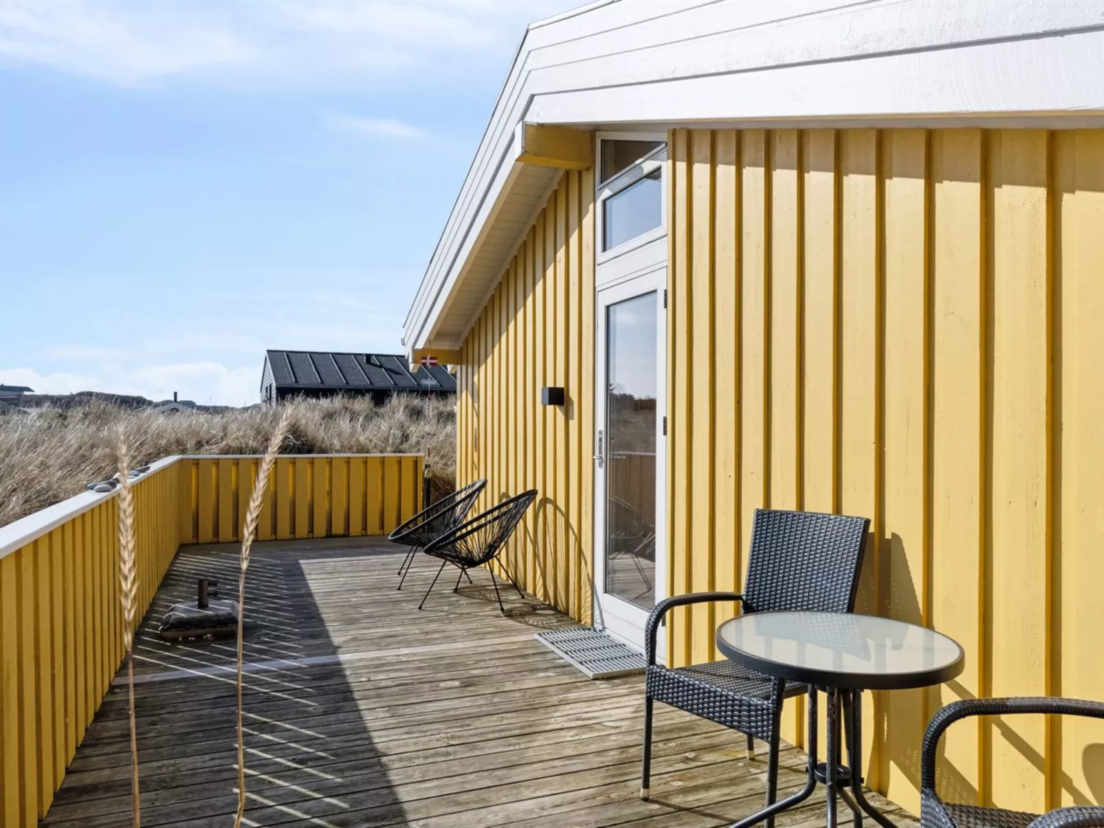 "Bjarni" - 239m from the sea-Outside