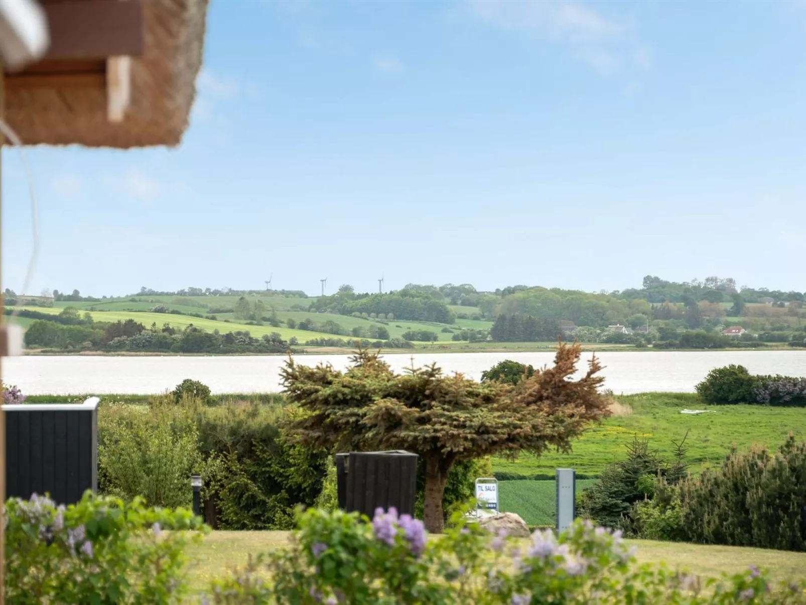 "Ginnie" - 300m from the sea-Outside