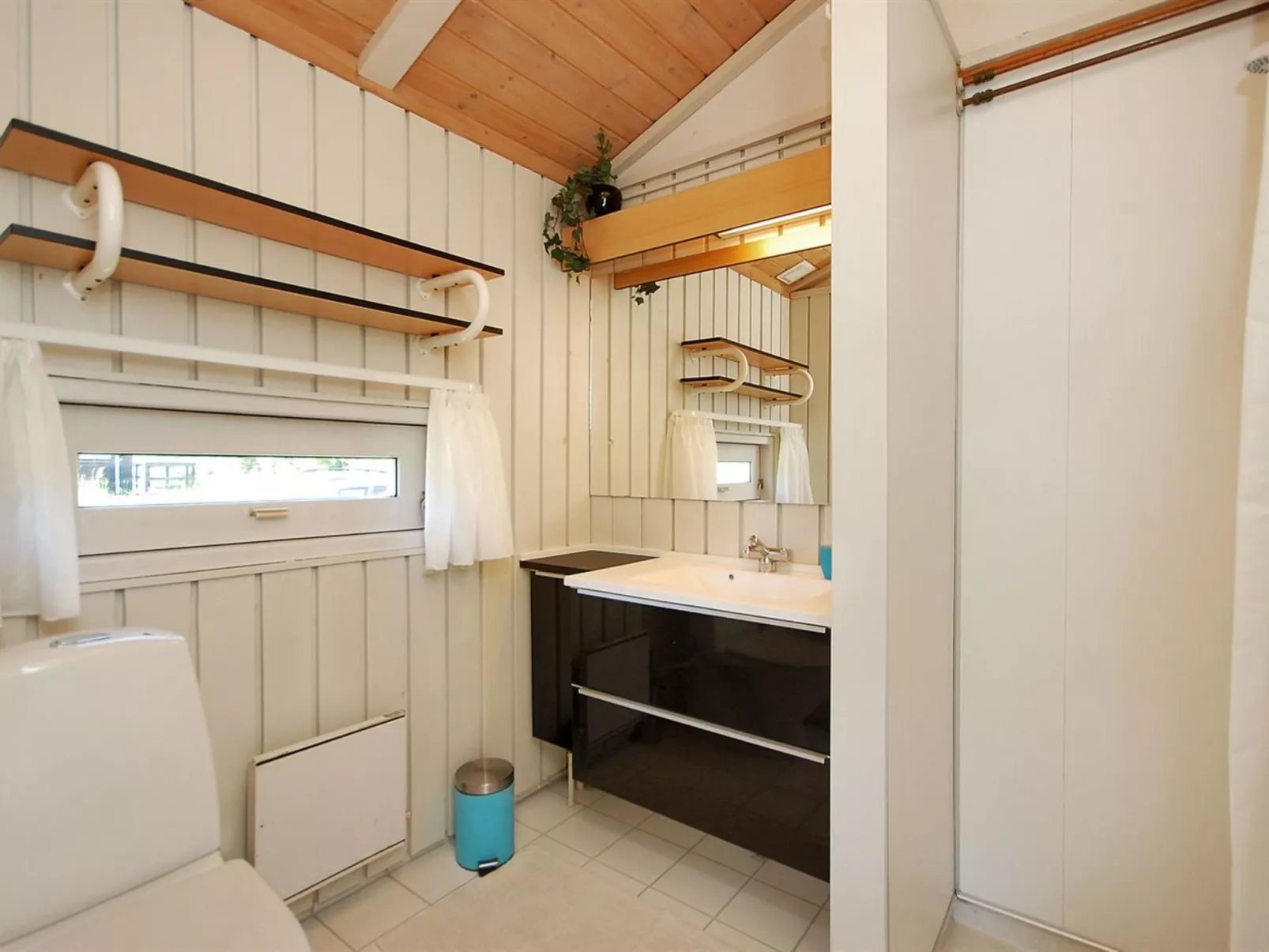 "Anthonia" - 1.6km from the sea-Inside