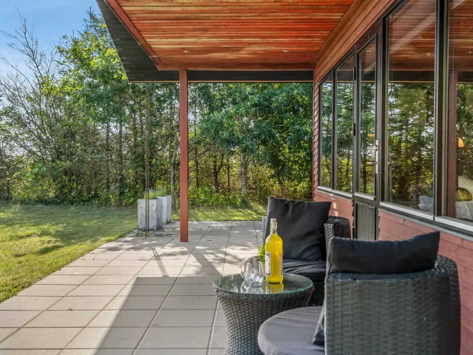 "Tayana" - 75m to the fjord-Draußen