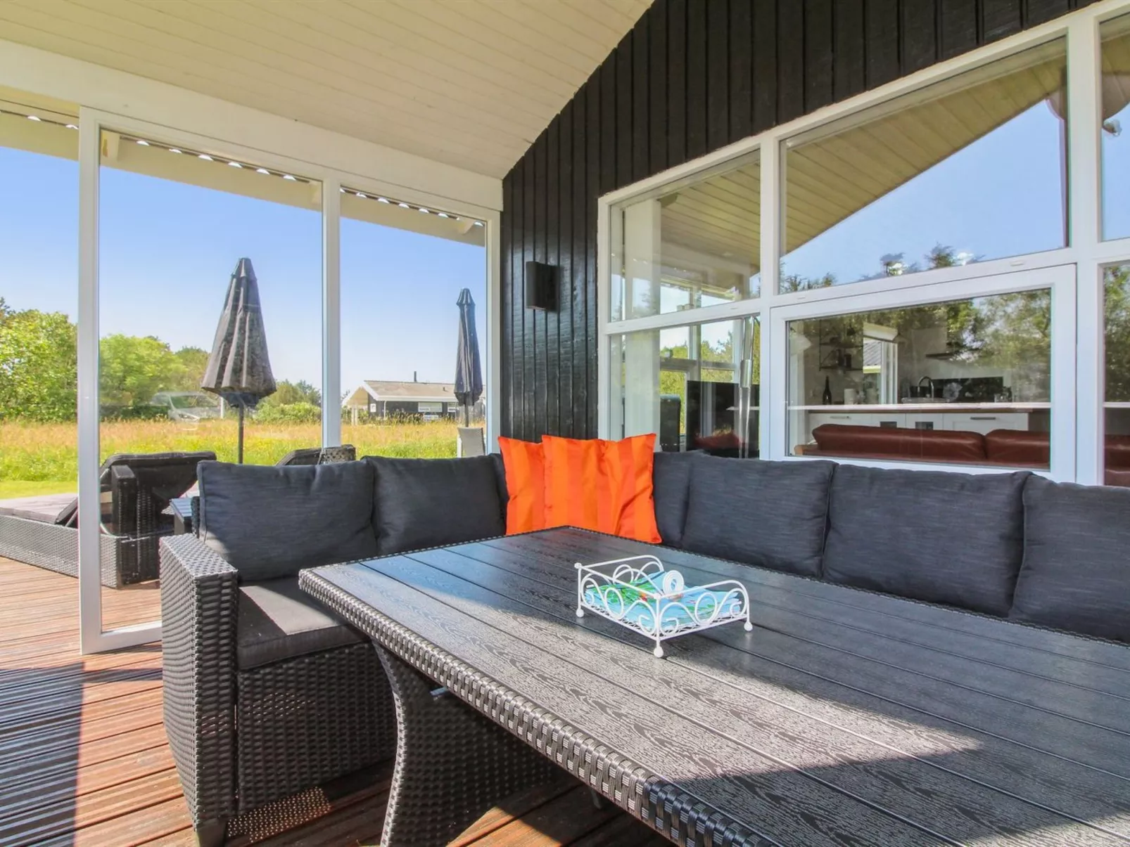 "Grit" - 650m from the sea-Draußen