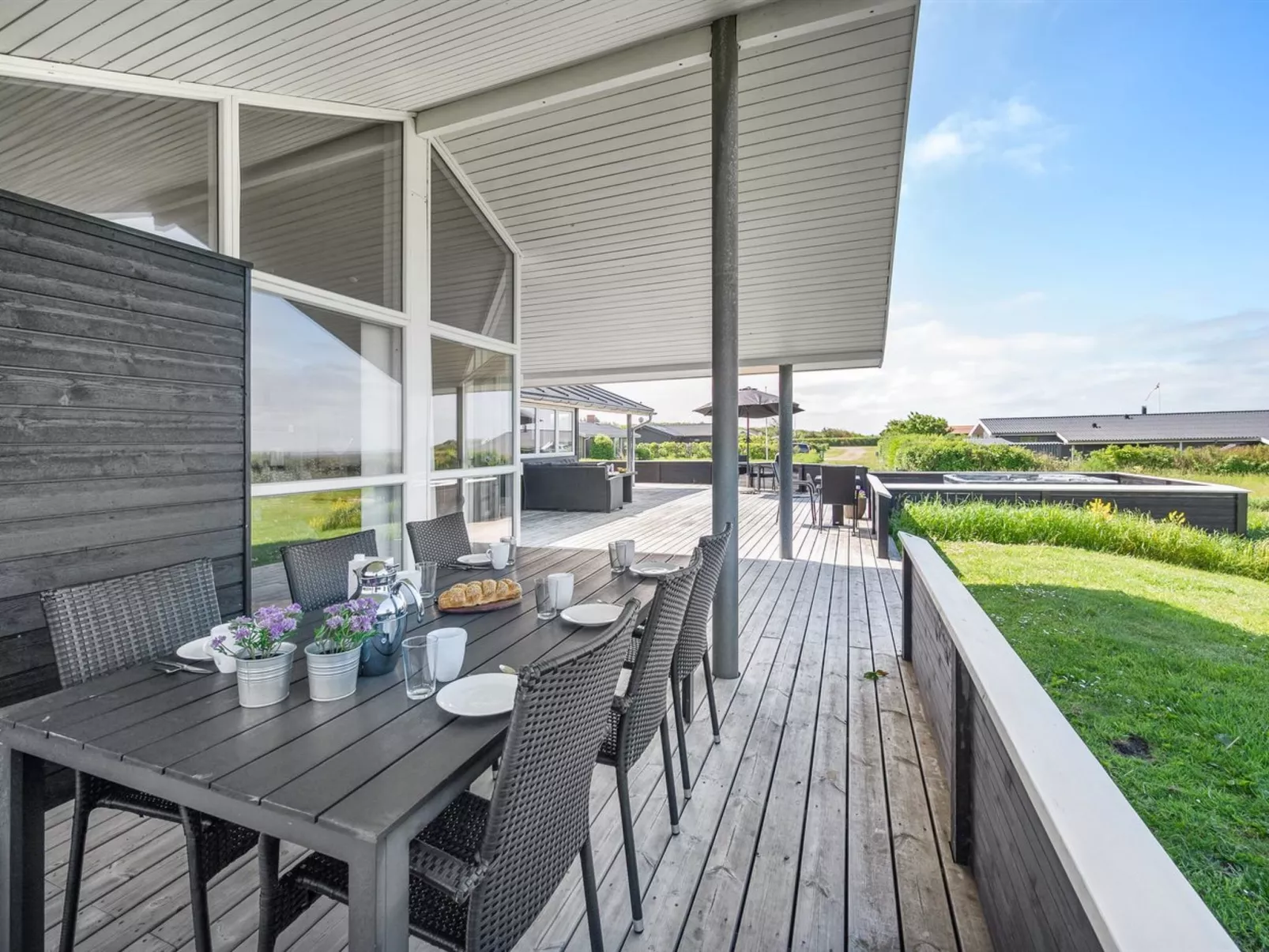 "Nahel" - 150m to the fjord-Outside