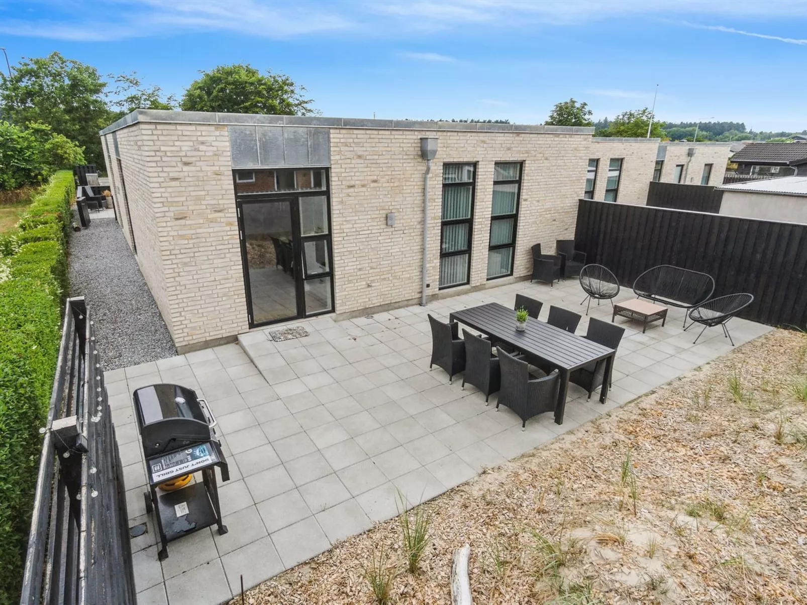 "Laulu" - 2km from the sea-Outside