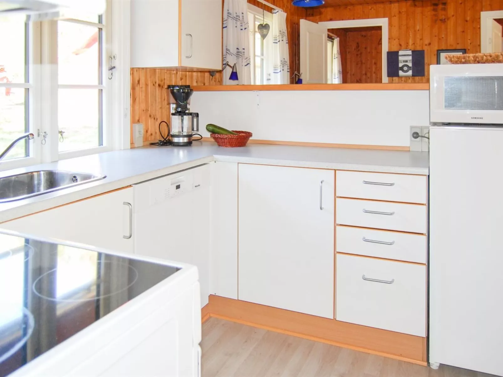 "Ulla" - 300m from the sea-Drinnen