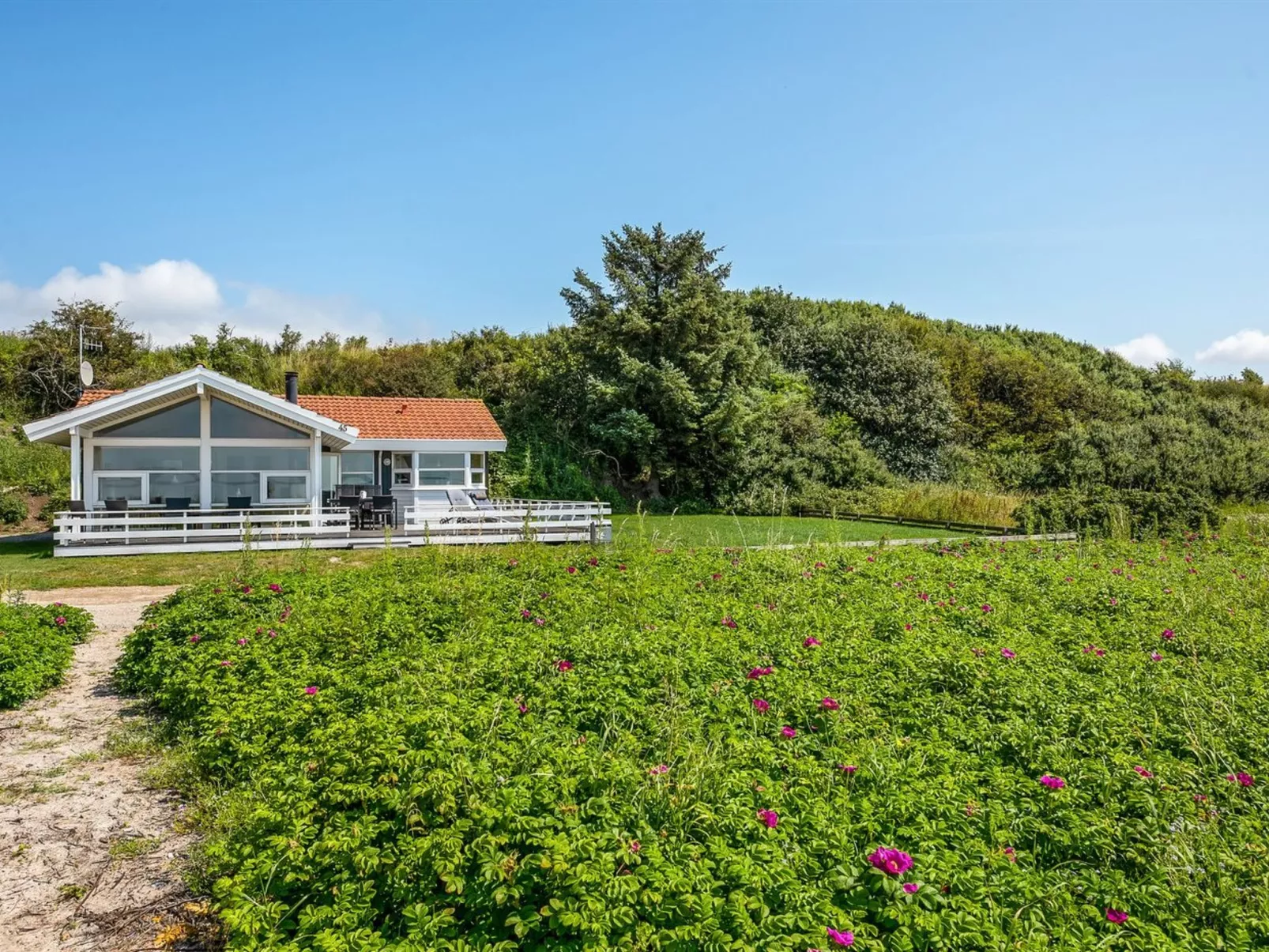 "Arnwith" - 20m from the sea-Outside