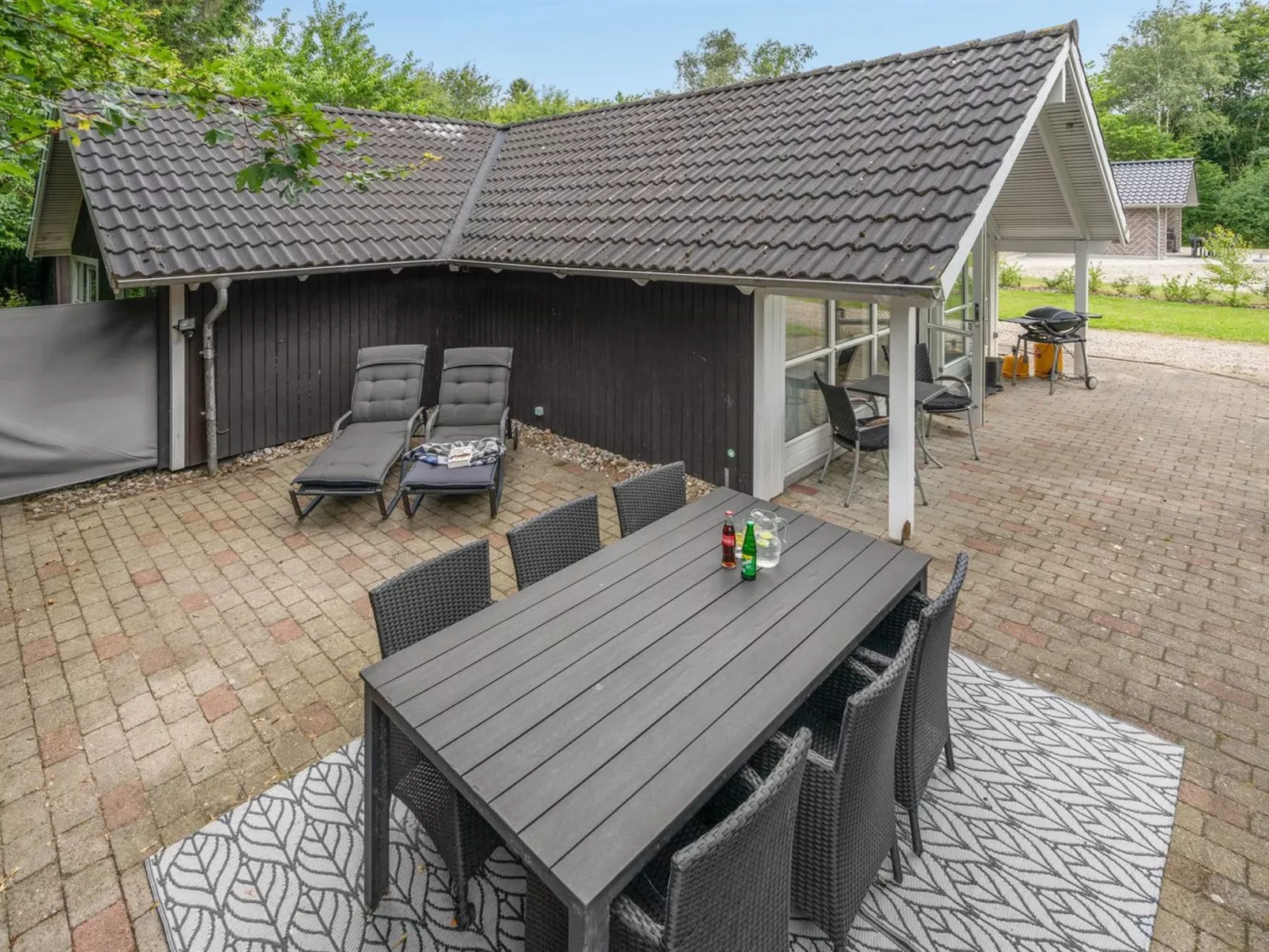 "Melisa" - 28km from the sea-Outside