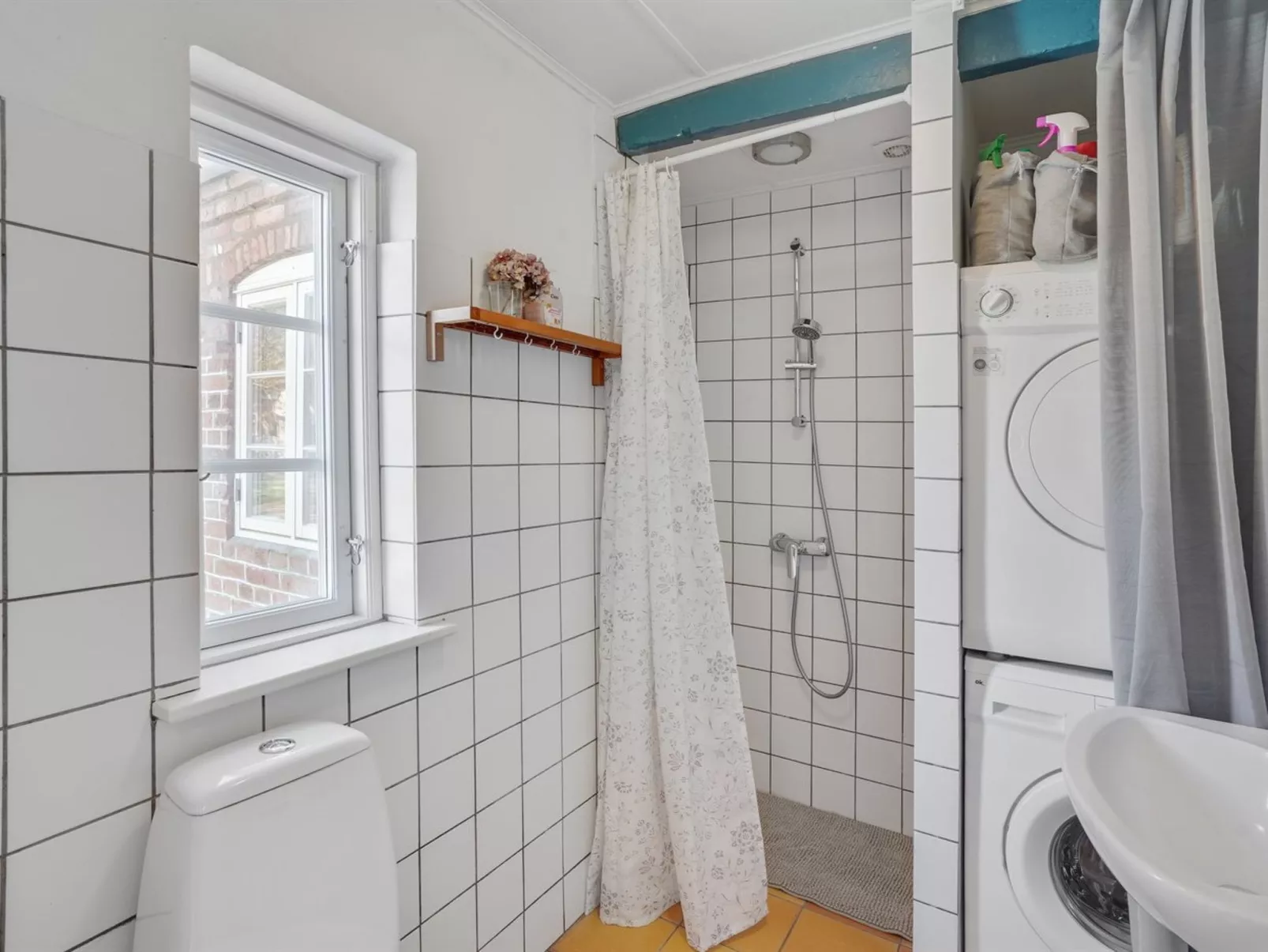 "Myra" - 18km from the sea-Inside