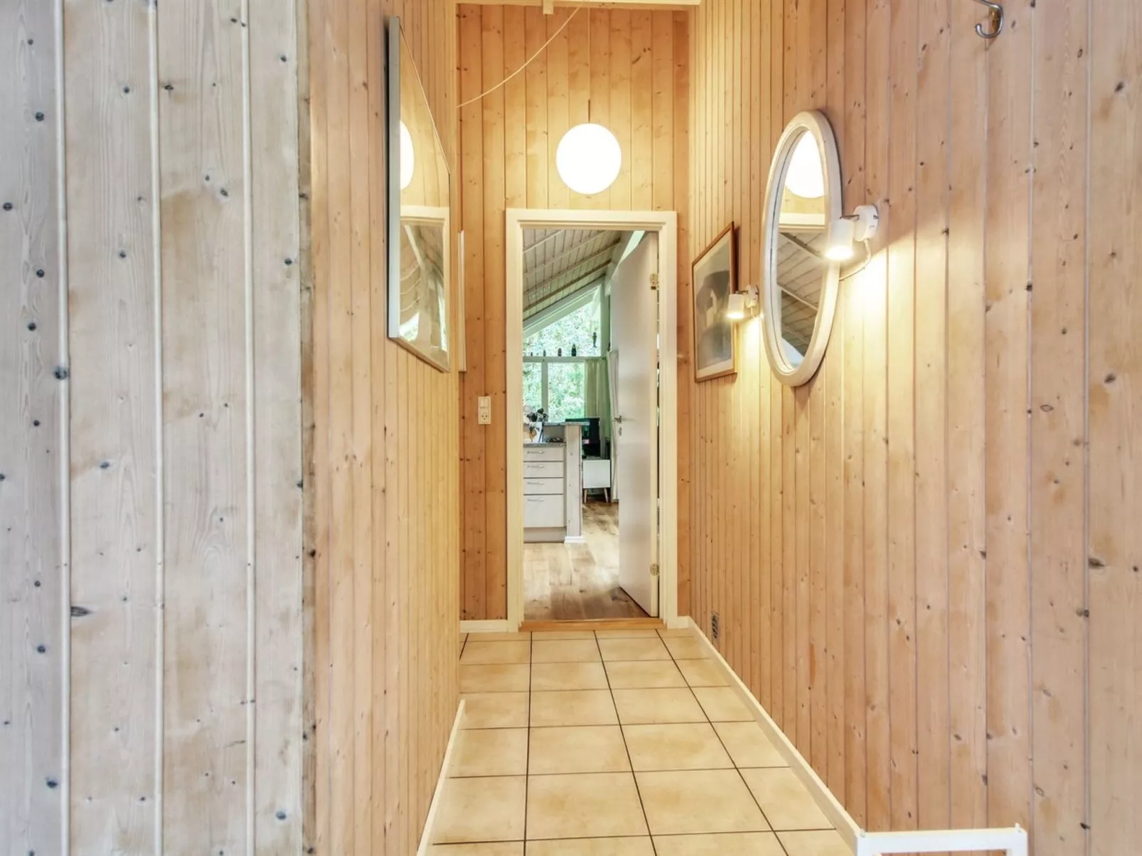 "Ellica" - 50km from the sea-Dedans