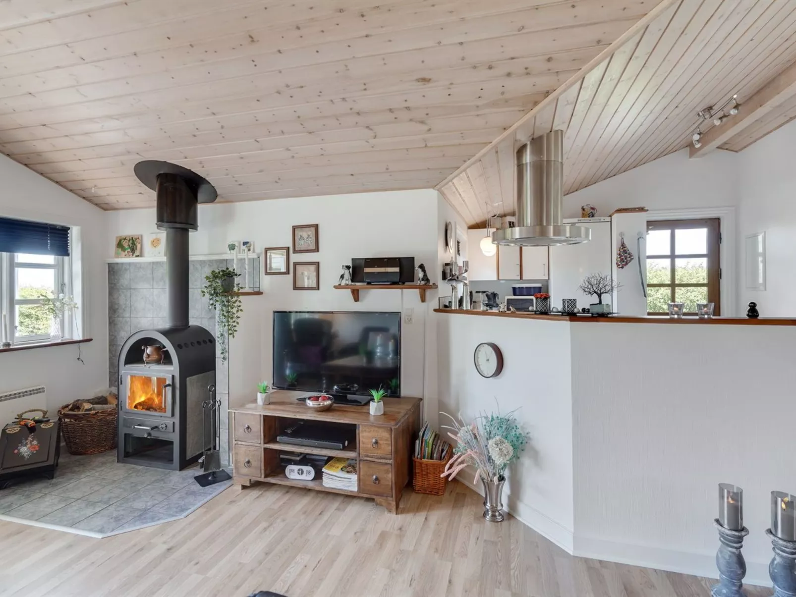 "Tolke" - 29km from the sea-Inside