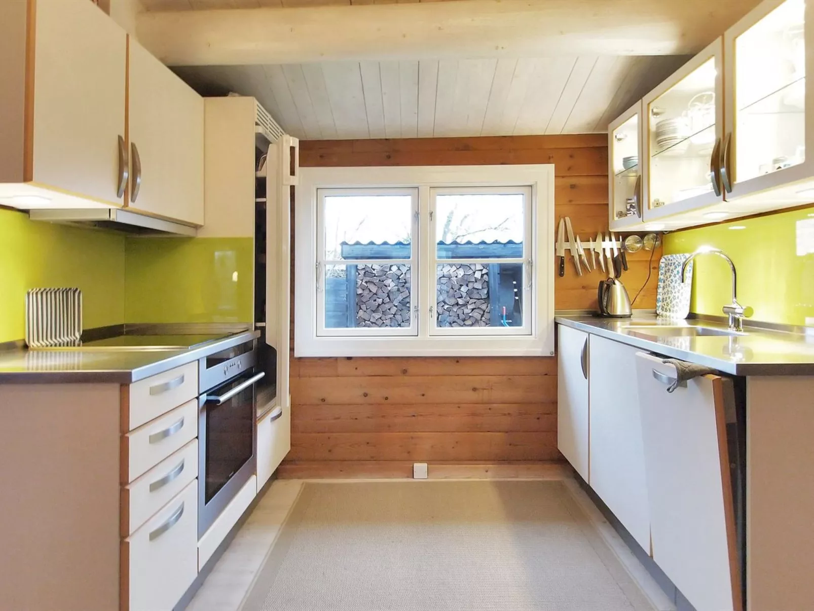 "Bibi" - 200m from the sea-Inside