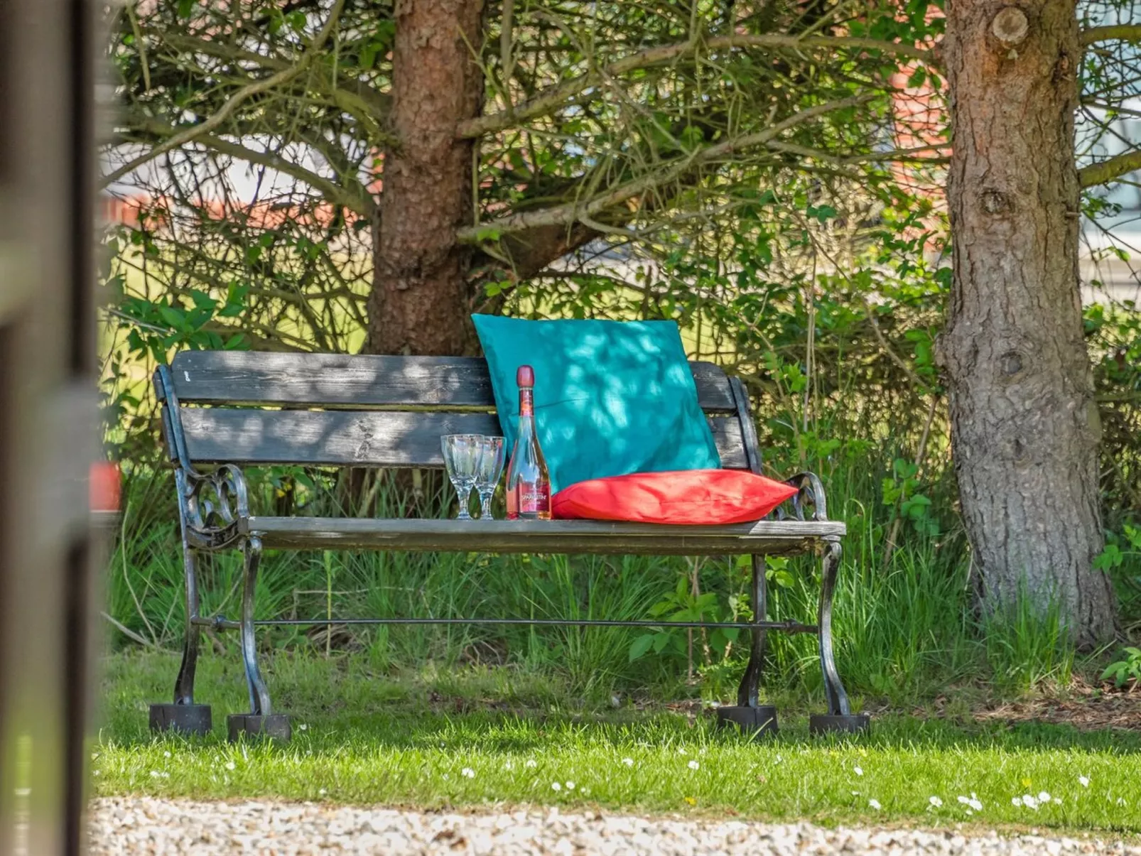 "Swening" - 2.1km from the sea-Draußen