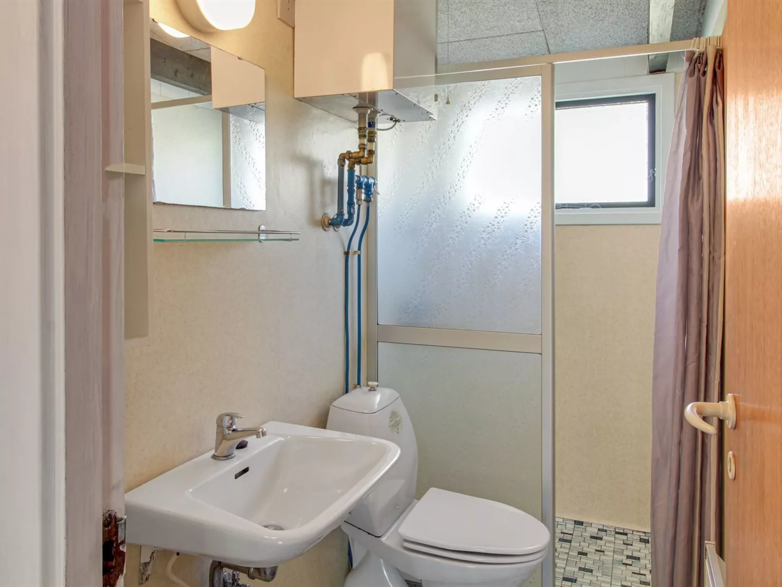 "Wyanet" - 2.3km from the sea-Inside