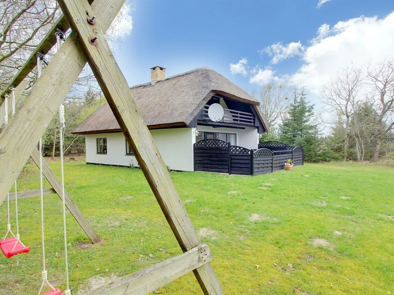 "Rigitte" - 1.5km from the sea-Outside