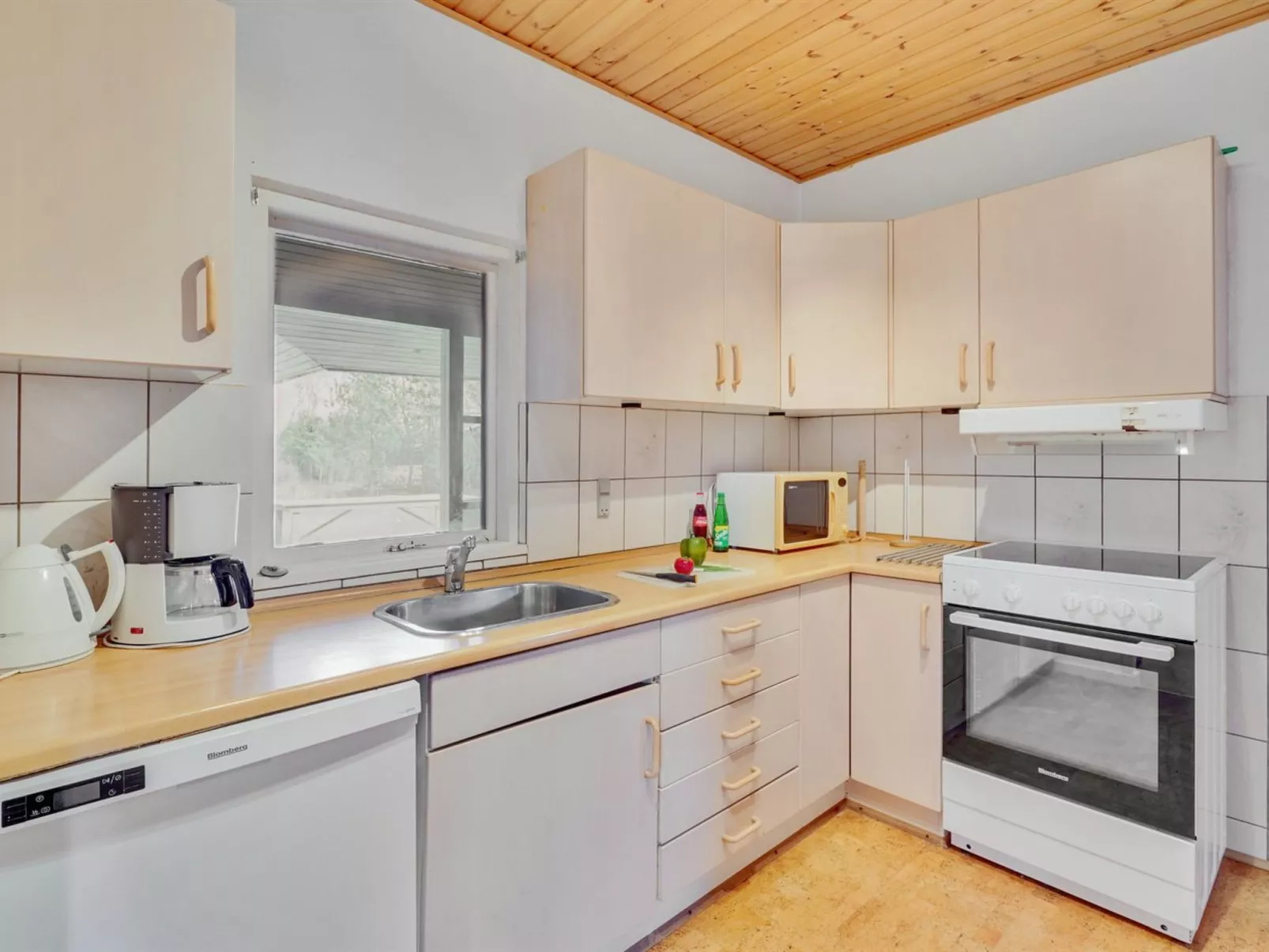 "Kia" - 80m from the sea-Dedans