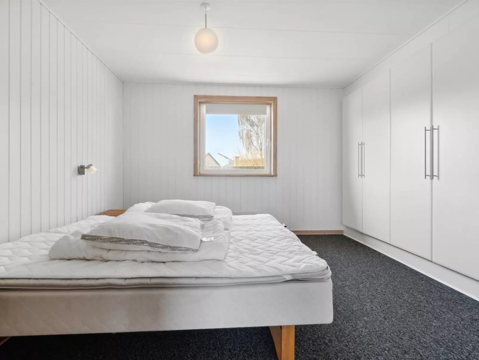 "Alvira" - 8km to the fjord-Inside