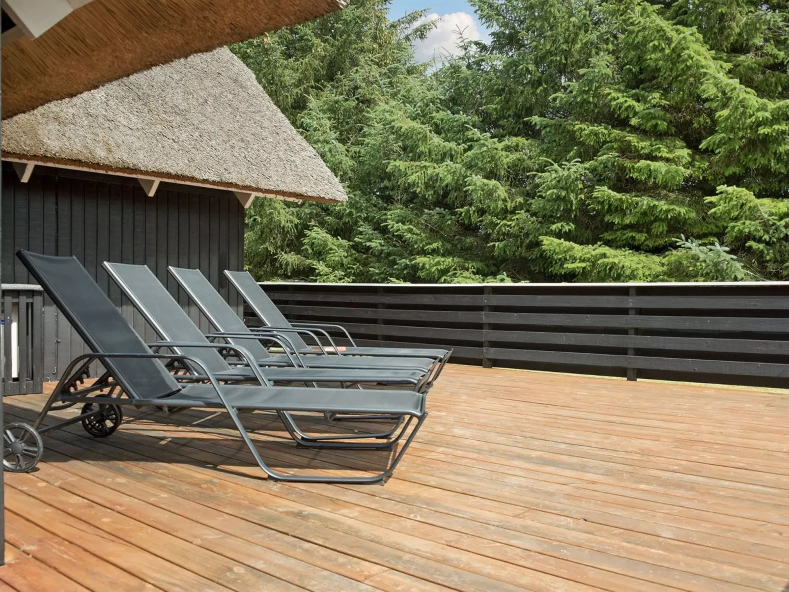 "Patrik" - 1.4km from the sea-Draußen