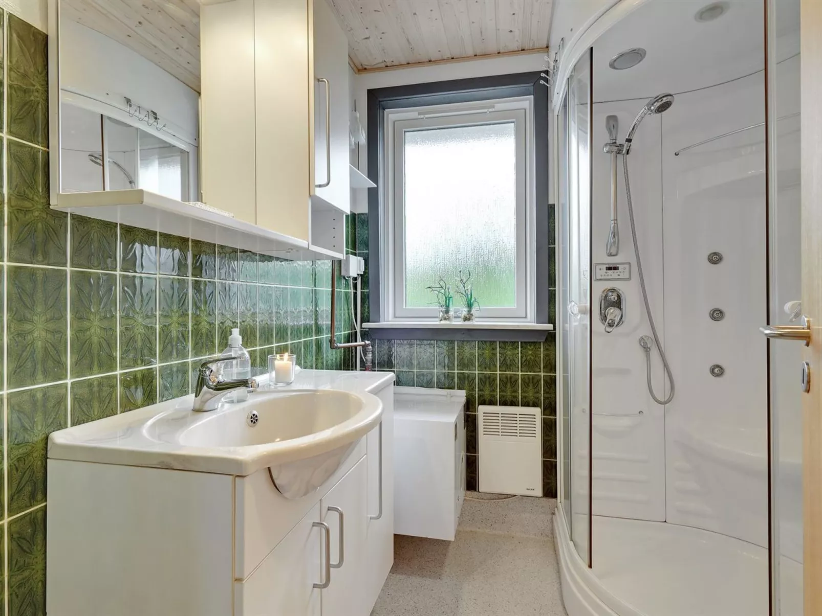 "Ørger" - 400m to the fjord-Dedans