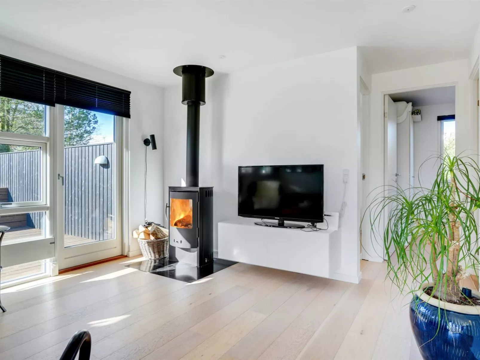 "Rosmarie" - 600m from the sea-Drinnen