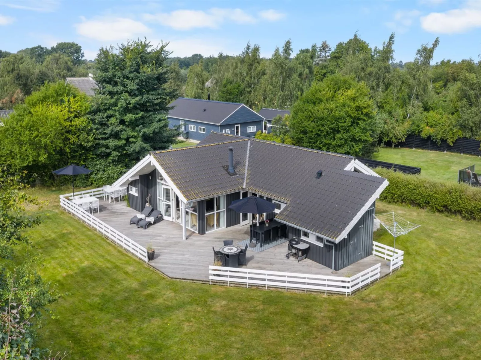 "Ønevus" - 550m from the sea-Draußen