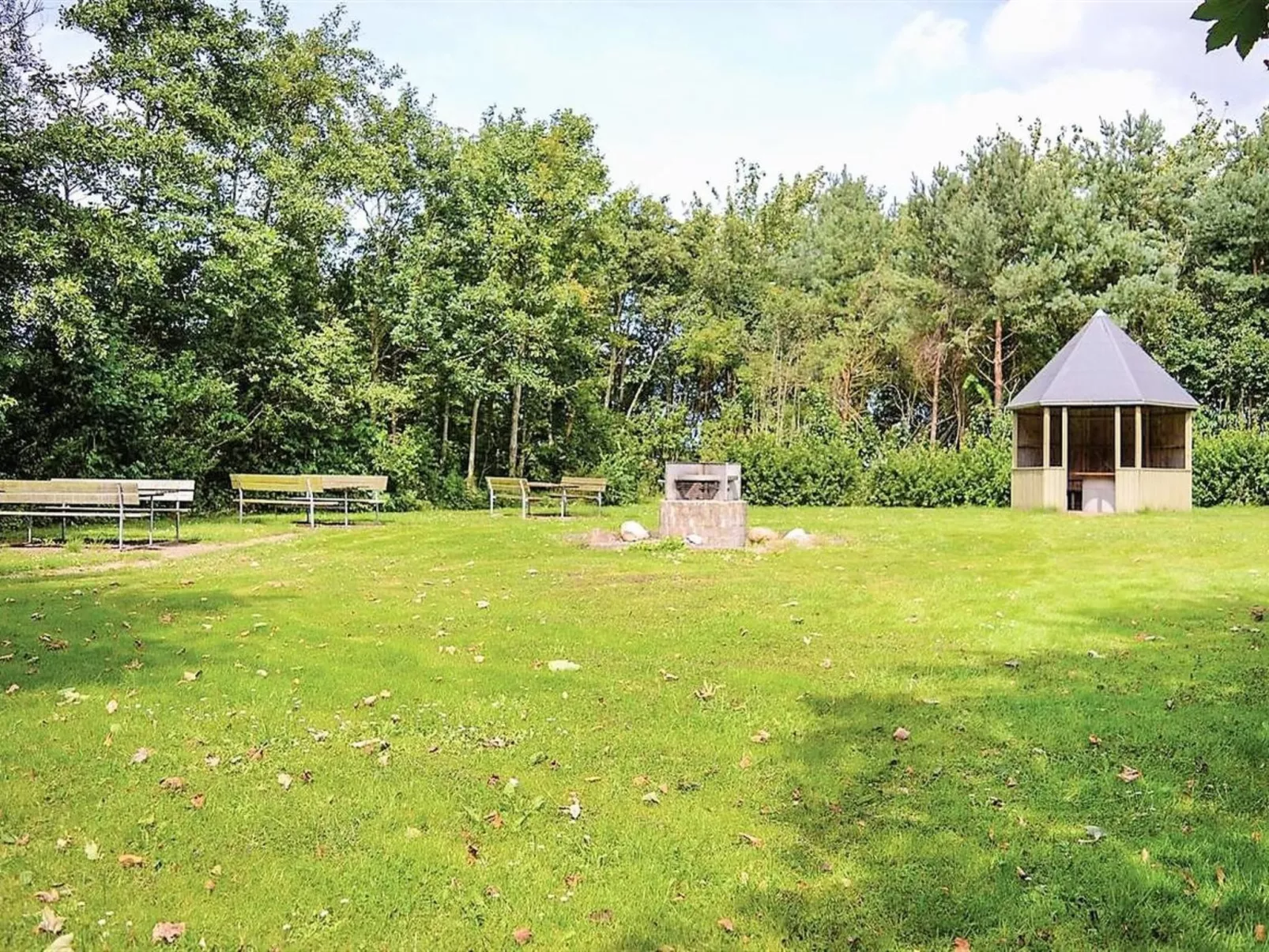 "Martinus" - 5.5km from the sea-Outside