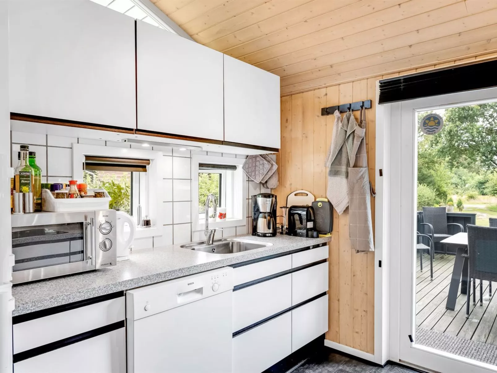 "Gurly" - 25km from the sea-Inside